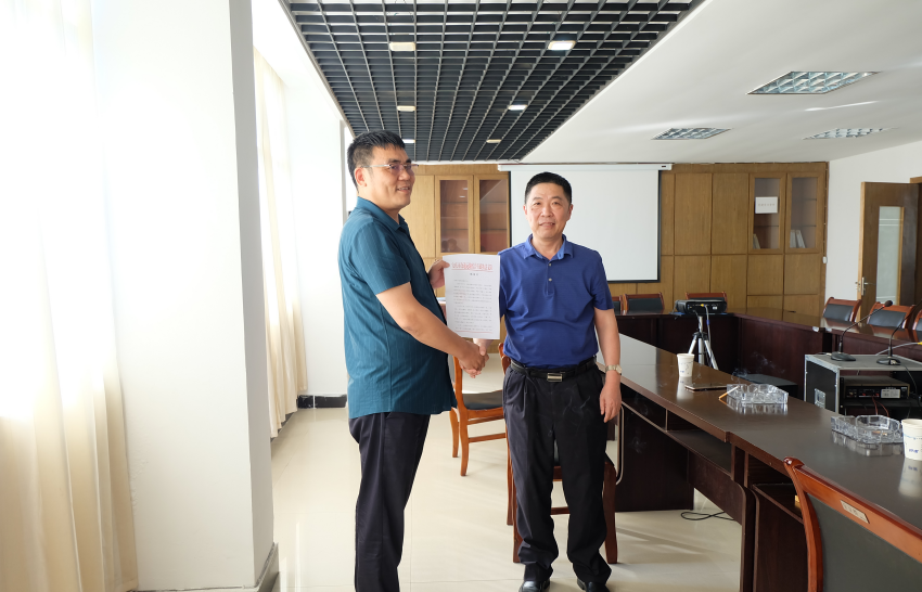 安慶市交通運輸綜合行政執(zhí)法支隊領(lǐng)導到公司指導工作